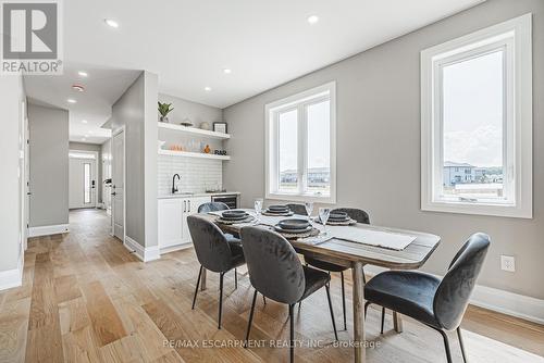 6220 Curlin Crescent, Niagara Falls, ON - Indoor Photo Showing Dining Room