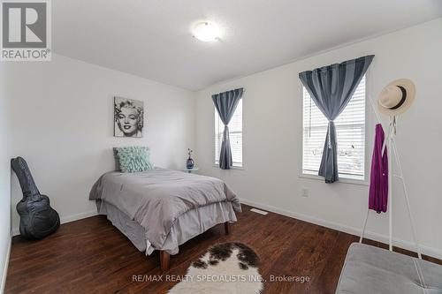 832 Shepherd Place, Milton, ON - Indoor Photo Showing Bedroom