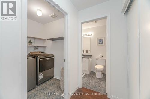 832 Shepherd Place, Milton, ON - Indoor Photo Showing Bathroom