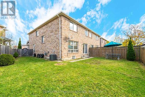 832 Shepherd Place, Milton, ON - Outdoor