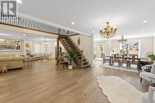 1270 Saginaw Crescent, Mississauga, ON - Indoor Photo Showing Living Room