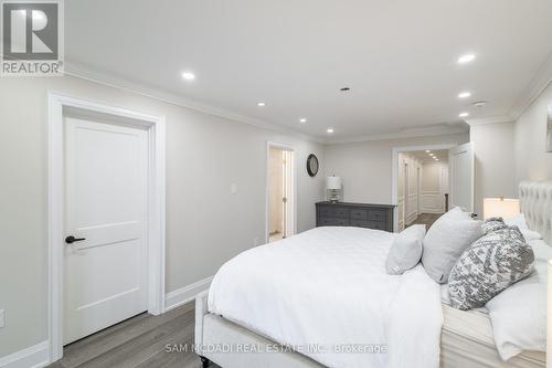 1270 Saginaw Crescent, Mississauga, ON - Indoor Photo Showing Bedroom