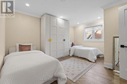 1270 Saginaw Crescent, Mississauga, ON - Indoor Photo Showing Bedroom