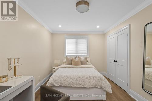 1270 Saginaw Crescent, Mississauga, ON - Indoor Photo Showing Bedroom