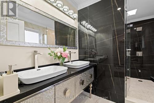 1270 Saginaw Crescent, Mississauga, ON - Indoor Photo Showing Bathroom