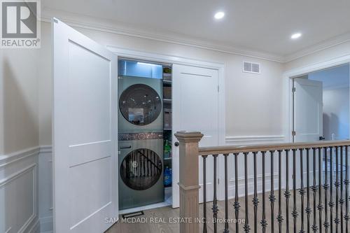 1270 Saginaw Crescent, Mississauga, ON - Indoor Photo Showing Laundry Room