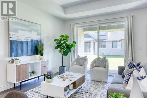 514 Water Road, Amherstburg, ON - Indoor Photo Showing Living Room