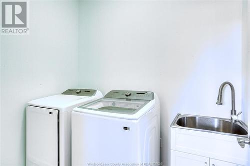 514 Water Road, Amherstburg, ON - Indoor Photo Showing Laundry Room