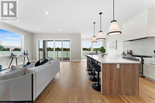 510 Dalhousie, Amherstburg, ON - Indoor Photo Showing Kitchen With Upgraded Kitchen