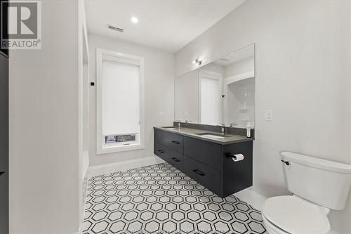 510 Dalhousie, Amherstburg, ON - Indoor Photo Showing Bathroom