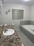 15 Seanesy Drive, Thorold, ON  - Indoor Photo Showing Bathroom 