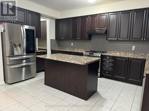 15 Seanesy Drive, Thorold, ON - Indoor Photo Showing Kitchen