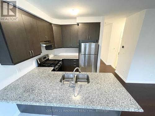 167 Ridge Road, Cambridge, ON - Indoor Photo Showing Kitchen With Double Sink With Upgraded Kitchen