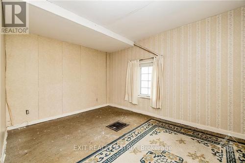 25 High Street, Carleton Place, ON - Indoor Photo Showing Other Room