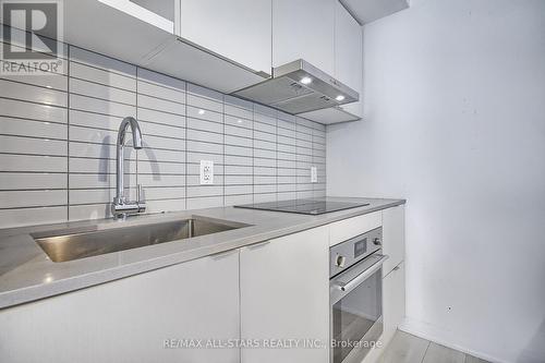 2803 - 100 Harbour Street, Toronto, ON - Indoor Photo Showing Kitchen