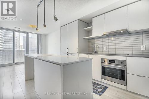 2803 - 100 Harbour Street, Toronto, ON - Indoor Photo Showing Kitchen With Upgraded Kitchen