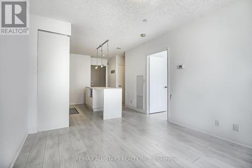 2803 - 100 Harbour Street, Toronto, ON - Indoor Photo Showing Kitchen