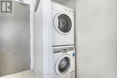 2803 - 100 Harbour Street, Toronto, ON - Indoor Photo Showing Laundry Room