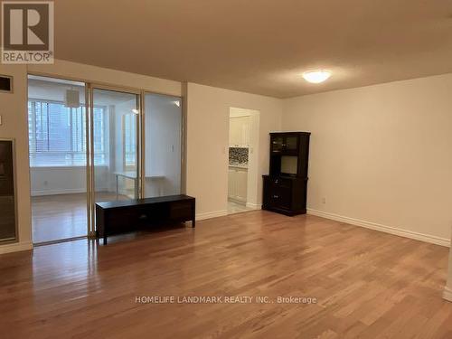 2621 - 633 Bay Street, Toronto, ON - Indoor