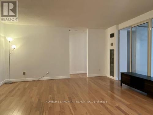 2621 - 633 Bay Street, Toronto, ON - Indoor Photo Showing Other Room