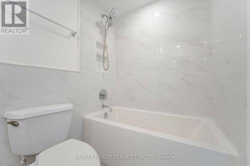 1103 - 10 Muirhead Road, Toronto, ON - Indoor Photo Showing Bathroom