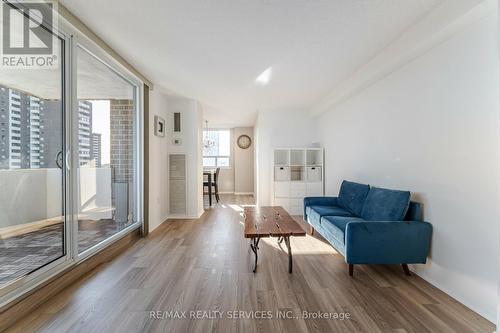 1103 - 10 Muirhead Road, Toronto, ON - Indoor Photo Showing Living Room