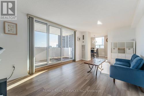 1103 - 10 Muirhead Road, Toronto, ON - Indoor Photo Showing Living Room