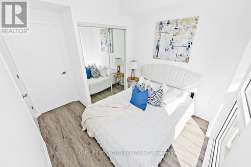 704 - 39 Roehampton Avenue, Toronto, ON - Indoor Photo Showing Bedroom