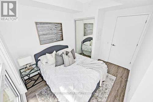 704 - 39 Roehampton Avenue, Toronto, ON - Indoor Photo Showing Bedroom