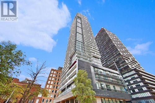 704 - 39 Roehampton Avenue, Toronto, ON - Outdoor With Facade