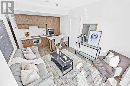 704 - 39 Roehampton Avenue, Toronto, ON - Indoor