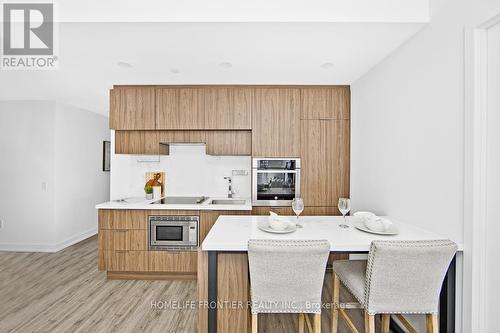 704 - 39 Roehampton Avenue, Toronto, ON - Indoor