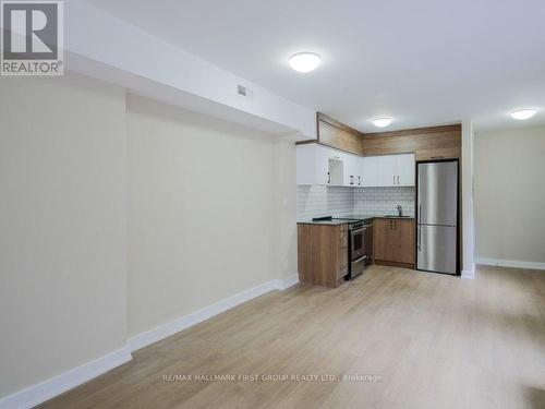 304 - 628 Danforth Avenue, Toronto, ON - Indoor Photo Showing Kitchen