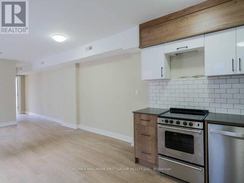 304 - 628 Danforth Avenue, Toronto, ON - Indoor Photo Showing Kitchen