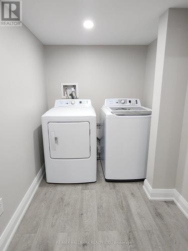 208 Starling Boulevard, Vaughan, ON - Indoor Photo Showing Laundry Room