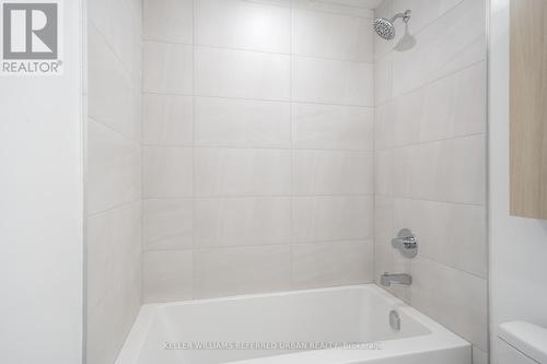 50 Upper Mall Way, Vaughan, ON - Indoor Photo Showing Bathroom