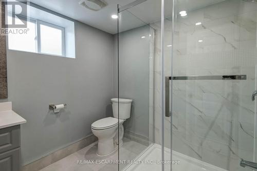 Lower - 1417 Augustine Drive, Burlington, ON - Indoor Photo Showing Bathroom