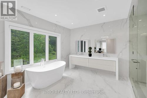 3232 Guelph Line, Burlington, ON - Indoor Photo Showing Bathroom