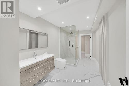 3232 Guelph Line, Burlington, ON - Indoor Photo Showing Bathroom