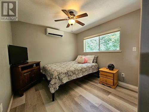 A-6855 Irvine Street, Powell River, BC - Indoor Photo Showing Bedroom