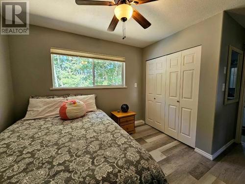 A-6855 Irvine Street, Powell River, BC - Indoor Photo Showing Bedroom