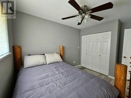 A-6855 Irvine Street, Powell River, BC - Indoor Photo Showing Bedroom