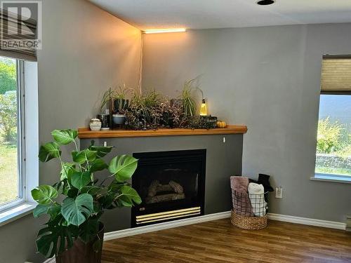 A-6855 Irvine Street, Powell River, BC - Indoor With Fireplace