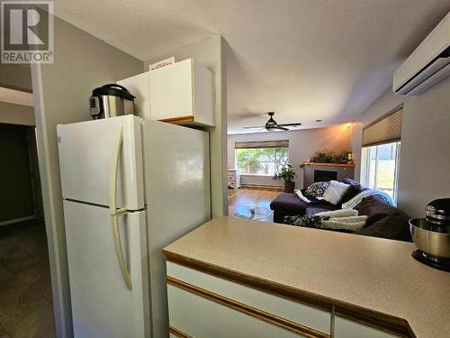 A-6855 Irvine Street, Powell River, BC - Indoor Photo Showing Kitchen