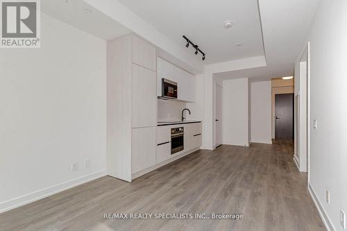 610 - 108 Peter Street, Toronto, ON - Indoor