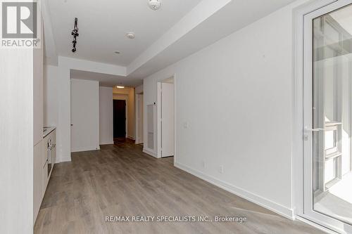 610 - 108 Peter Street, Toronto, ON - Indoor Photo Showing Other Room