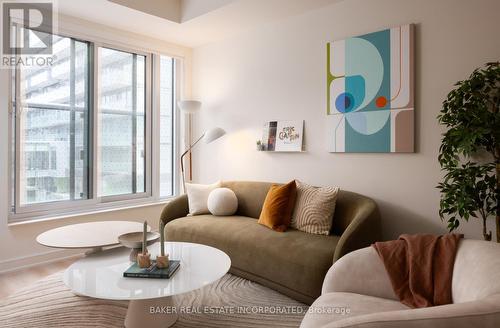 529 - 100 Mill Street, Toronto, ON - Indoor Photo Showing Living Room