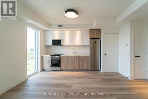 E1106 - 181 Mill Street, Toronto, ON - Indoor Photo Showing Kitchen