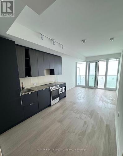 5107 - 3883 Quartz Road, Mississauga, ON - Indoor Photo Showing Kitchen