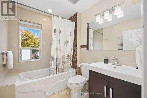 66 Cliff Street, Toronto, ON - Indoor Photo Showing Bathroom